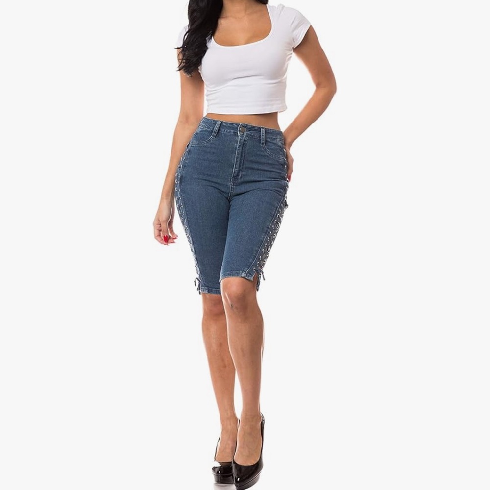 Aphrodite High Rise Stretch Side Lace Up Shorts Size 3
